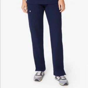 Figs medium petite Kade cargos in the color navy
